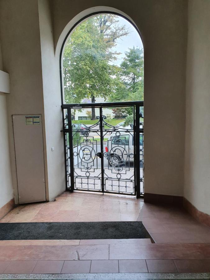 Appartement Cosy Au Calme Et En Centre Ville 艾克斯莱班 外观 照片